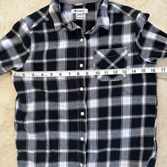 Tractr  girls long sleeve button down plaid shirt - Picture 4 of 7